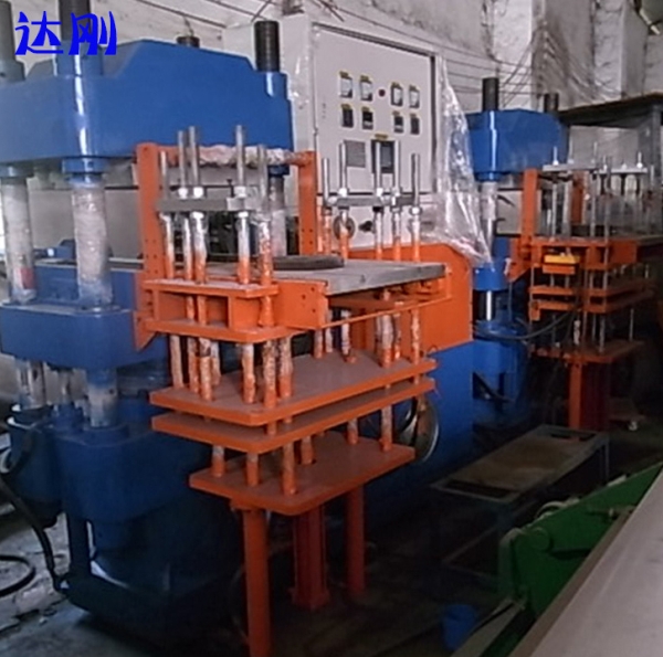 收購二手設(shè)備硫化機(jī)